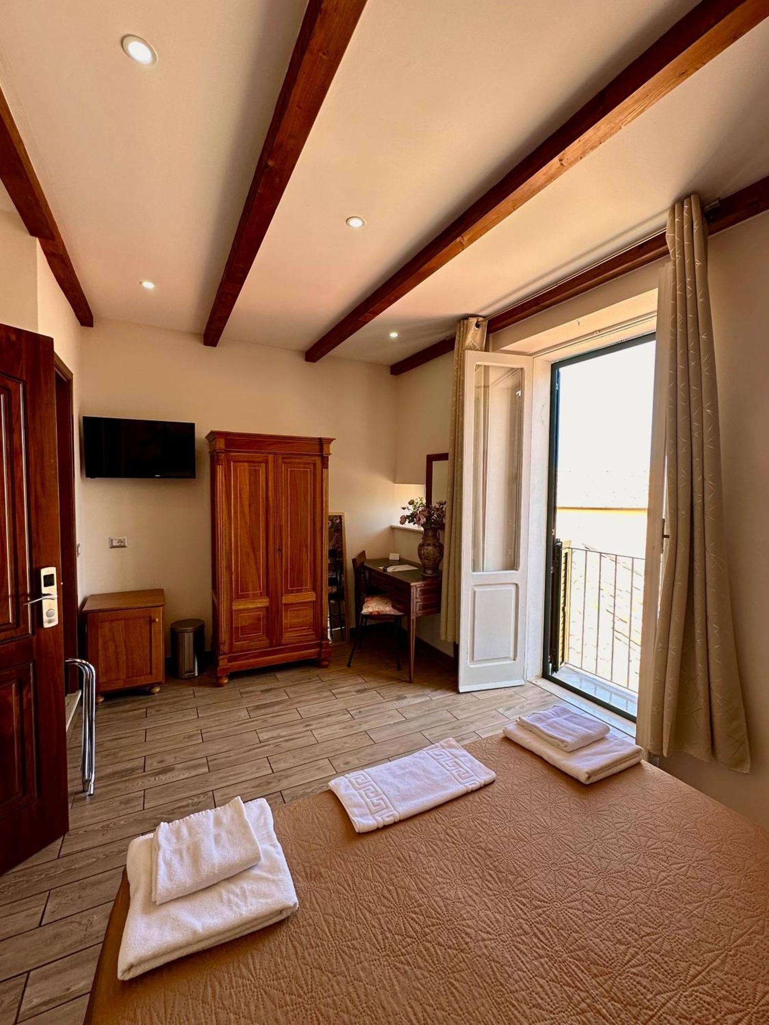 Lorylu Hotell Tropea Exteriör bild
